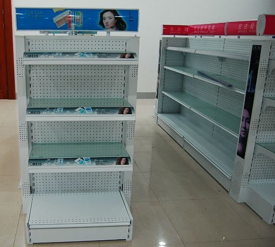 Cosmetic shelf 3