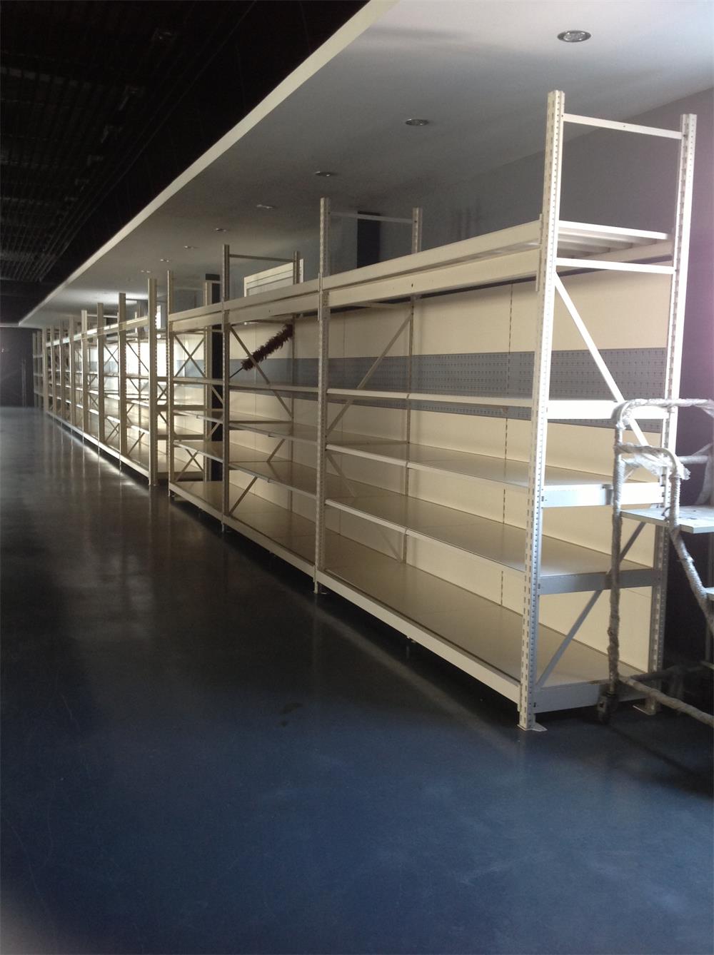 Gravity shelf 2